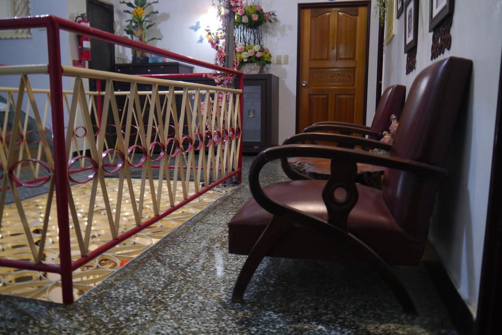 Hsin Hsin Hotel Miaoli Luaran gambar